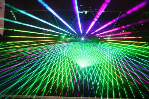 Лазерное шоу на праздник в Москве